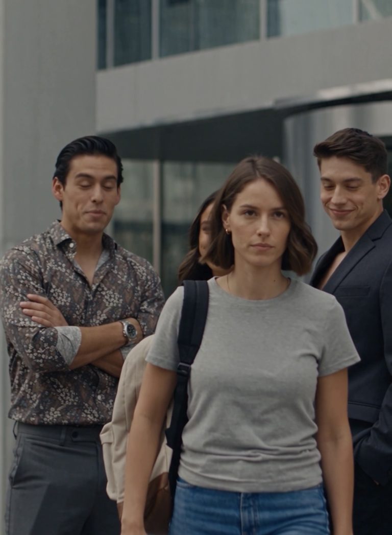 Se Reían de Alex Porque Siempre Llegaba Caminando… Hasta que Vieron Qué Carro Era Suyo