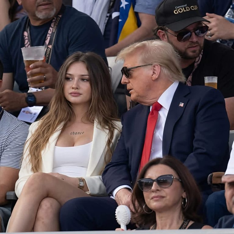 Una fotografía en un evento deportivo genera curiosidad por un detalle que pocos notaron
